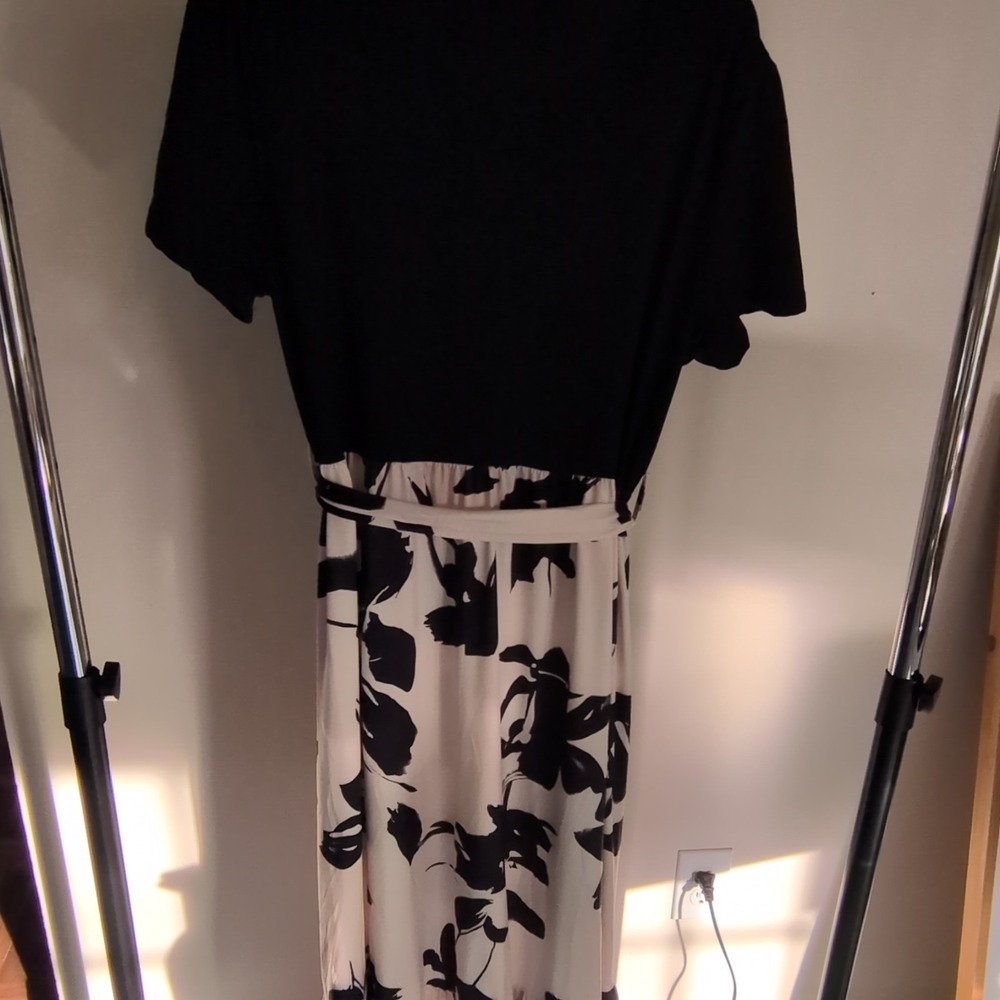 Chic black and Ivory‎ floral colorblock Maxi dress soft knit top belted waist - Picture 6 of 7